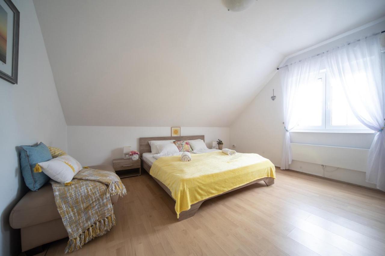Oliva 8 Fos Balatoni Nyaralo Villa Балатонакаратя Екстериор снимка