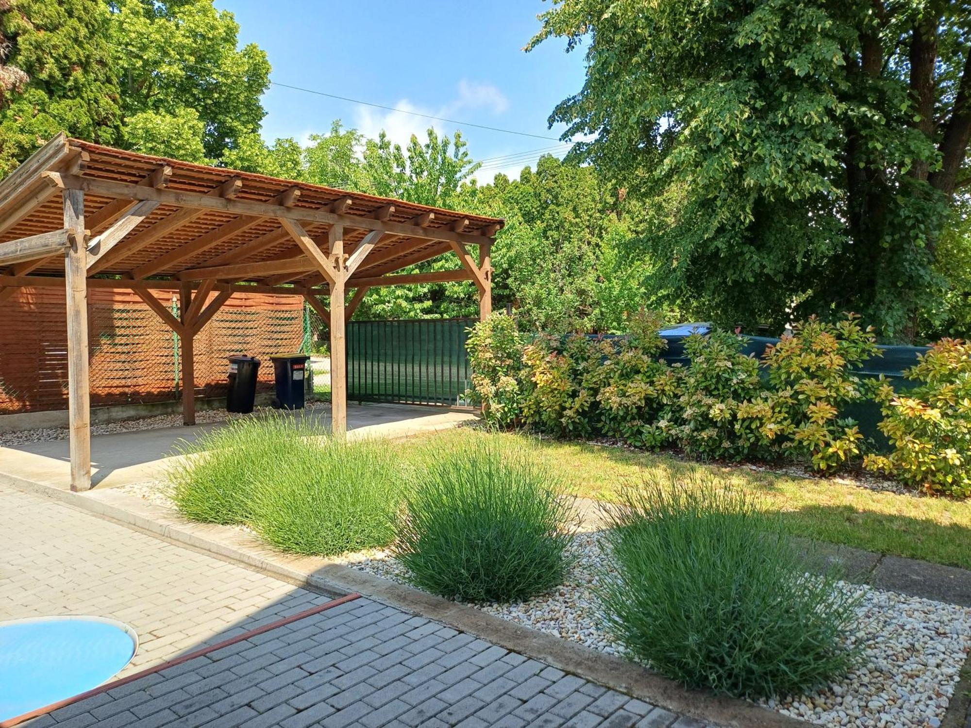 Oliva 8 Fos Balatoni Nyaralo Villa Балатонакаратя Екстериор снимка